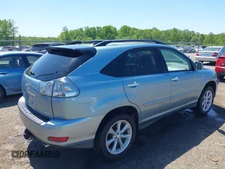 2008 Lexus RX with VIN 2T2HK31U28C057037, listed as a IAAI auction lot 42134779 with 191,968 mi miles. Bid and sale history available at carsss.com. Image 4.