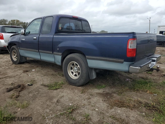 1997 Toyota T100 DX with VIN JT4TN12D7V0038238, listed as a Copart auction lot 79713824 with 233,756 mi miles and Salvage Title. Bid and sale history available at carsss.com. Image 2.