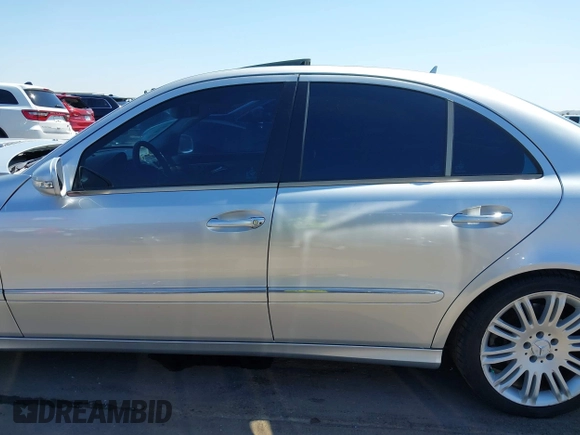2007 Mercedes-Benz E-Class 3.5L with VIN WDBUF56X07B174780, listed as a IAAI auction lot 42007204 with 150,527 mi miles. Bid and sale history available at carsss.com. Image 14.