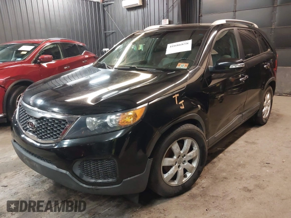 2013 Kia Sorento LX with VIN 5XYKT4A29DG338181, listed as a IAAI auction lot 41686858 with 147,629 mi miles. Bid and sale history available at carsss.com. Image 18.