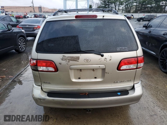 2002 Toyota Sienna LE with VIN 4T3ZF13C82U492678, listed as a Copart auction lot 84123944 with 138,763 mi miles and Clean Title. Bid and sale history available at carsss.com. Image 6.