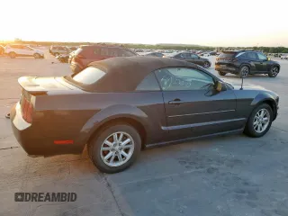 2008 Ford Mustang Deluxe with VIN 1ZVHT84N385138092, listed as a Copart auction lot 53096055 with 162,185 mi miles and Clean Title. Bid and sale history available at carsss.com. Image 3.