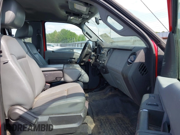 2012 Ford F-250 XL z VIN 1FT7X2B64CED14314, wystawiony jako IAAI lot #42059427 z przebiegiem 126 231 mil mil oraz . Historia ofert i sprzedaży dostępna na DreamBid. Obrazek 5.