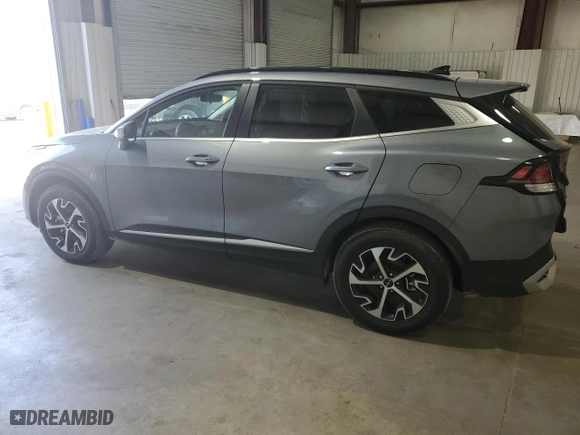 2025 Kia Sportage EX with VIN 5XYK33DF1SG286406, listed as a Copart auction lot 49580615 with 6,130 mi miles and Salvage Title. Bid and sale history available at carsss.com. Image 2.