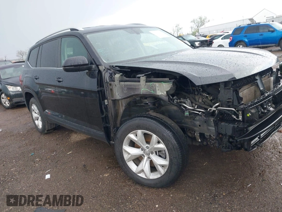 2018 Volkswagen Atlas SE с VIN 1V2CR2CA8JC566036, выставлен на аукционе IAAI как лот 42122613 с пробегом 89 691 миль миль и . История ставок и продаж доступна на DreamBid. Изображение 1.