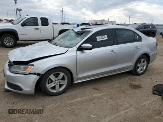 2011 Volkswagen Jetta TDI z VIN 3VWLL7AJ4BM084843, wystawiony jako Copart lot #58180235 z przebiegiem 172 674 mil mil oraz Szkoda całkowita • Salvage title. Historia ofert i sprzedaży dostępna na DreamBid. Obrazek 1.