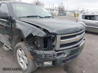 2008 Chevrolet Silverado 1500 LTZ with VIN 2GCEK13Y881162613, listed as a IAAI auction lot 41893222 with 192,078 mi miles. Bid and sale history available at carsss.com. Image 6.