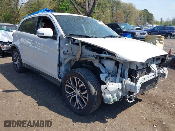 2018 Mitsubishi Outlander SE z VIN JA4AP3AW3JU011695, wystawiony jako IAAI lot #42144112 z przebiegiem 69 228 mil mil oraz . Historia ofert i sprzedaży dostępna na DreamBid. Obrazek 1.