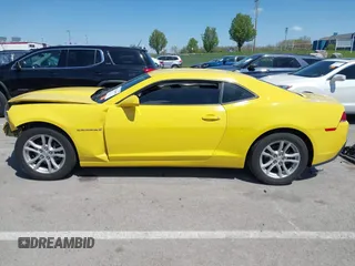 2015 Chevrolet Camaro LS z VIN 2G1FB1E36F9249133, wystawiony jako IAAI lot #42026600 z przebiegiem 63 300 mil mil oraz . Historia ofert i sprzedaży dostępna na DreamBid. Obrazek 15.