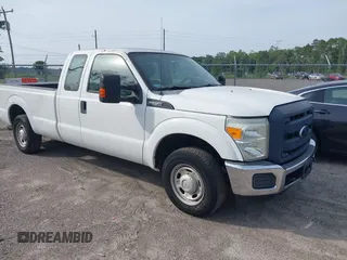 2015 Ford F-250 XLT z VIN 1FT7X2A6XFEA47881, wystawiony jako IAAI lot #42304994 z przebiegiem 104 806 mil mil oraz . Historia ofert i sprzedaży dostępna na DreamBid. Obrazek 1.