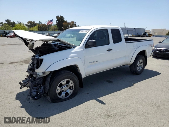 2005 Toyota Tacoma PreRunner z VIN 5TETU62N35Z035331, wystawiony jako Copart lot #55349105 z przebiegiem 615 793 mil mil oraz Szkoda całkowita • Salvage title. Historia ofert i sprzedaży dostępna na DreamBid. Obrazek 1.