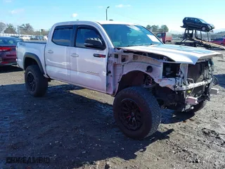2020 Toyota Tacoma 2WD SR5 with VIN 3TMAZ5CN4LM132002, listed as a IAAI auction lot 41224844 with 55,000 mi miles. Bid and sale history available at carsss.com. Image 1.