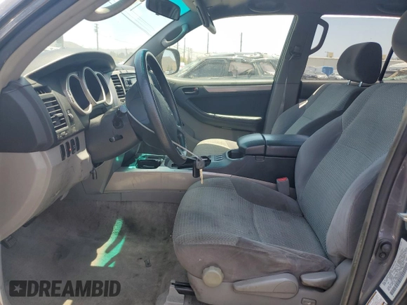 2005 Toyota 4Runner SR5 z VIN JTEZU14R350046659, wystawiony jako Copart lot #61678825 z przebiegiem 256 775 mil mil oraz Czysty tytuł • Clean title. Historia ofert i sprzedaży dostępna na DreamBid. Obrazek 7.