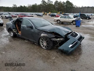 2017 Jaguar XJ z VIN SAJWJ1CD8H8W06740, wystawiony jako Copart lot #86709124 z przebiegiem Nie podano mil oraz Szkoda całkowita • Salvage title. Historia ofert i sprzedaży dostępna na DreamBid. Obrazek 4.