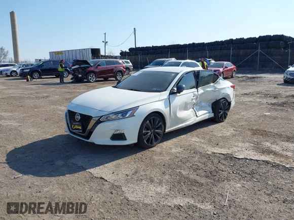 2019 Nissan Altima 2.5 SR with VIN 1N4BL4CV4KC204791, listed as a IAAI auction lot 41784484 with 80,012 mi miles. Bid and sale history available at carsss.com. Image 17.