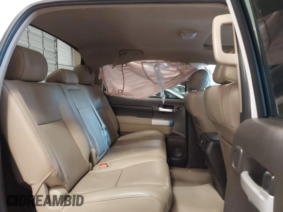 2008 Toyota Tundra Limited z VIN 5TBEV58198S476301, wystawiony jako IAAI lot #41528085 z przebiegiem 230 233 mil mil oraz . Historia ofert i sprzedaży dostępna na DreamBid. Obrazek 8.