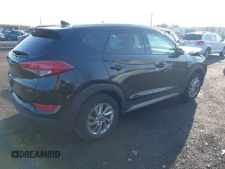 2018 Hyundai Tucson SEL z VIN KM8J3CA47JU689409, wystawiony jako IAAI lot #41931096 z przebiegiem 41 746 mil mil oraz . Historia ofert i sprzedaży dostępna na DreamBid. Obrazek 4.