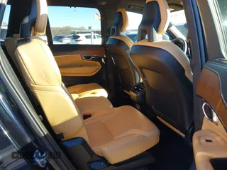 2017 Volvo XC90 Inscription with VIN YV4A22PL7H1142570, listed as a IAAI auction lot 41173079 with 165,647 mi miles. Bid and sale history available at carsss.com. Image 8.