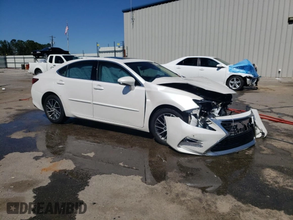 2018 Lexus ES with VIN 58ABK1GG9JU102164, listed as a Copart auction lot 48566765 with 58,203 mi miles and Salvage Title. Bid and sale history available at carsss.com. Image 4.