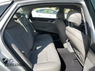 2019 Genesis G80 3.8L z VIN KMHGN4JE2KU300499, wystawiony jako Copart lot #57383175 z przebiegiem 37 228 mil mil oraz Szkoda całkowita • Salvage title. Historia ofert i sprzedaży dostępna na DreamBid. Obrazek 10.