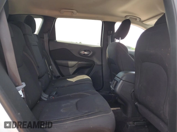 2016 Jeep Cherokee Latitude with VIN 1C4PJMCB2GW375170, listed as a Copart auction lot 66124075 with 104,929 mi miles and Clean title. Bid and sale history available at DreamBid. Image 11.
