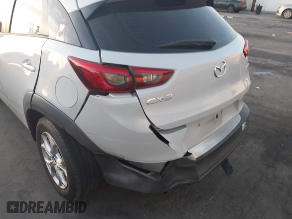 2018 Mazda CX-3 Sport with VIN JM1DKDB72J0305708, listed as a IAAI auction lot 40915983 with 65,324 mi miles. Bid and sale history available at carsss.com. Image 6.