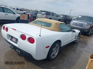 1998 Chevrolet Corvette with VIN 1G1YY32G3W5117891, listed as a IAAI auction lot 41723023 with 121,506 mi miles. Bid and sale history available at carsss.com. Image 4.