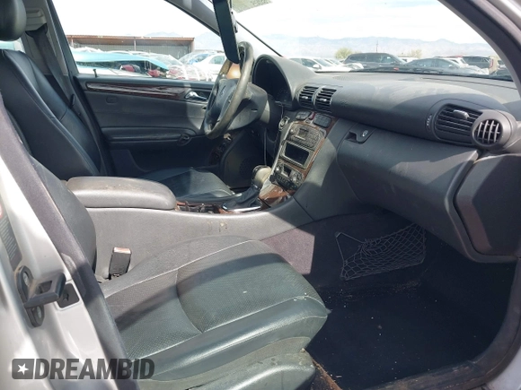 2003 Mercedes-Benz C 320 с VIN WDBRF64J03F376239, выставлен на аукционе IAAI как лот 41571617 с пробегом 138 303 миль миль и . История ставок и продаж доступна на DreamBid. Изображение 5.