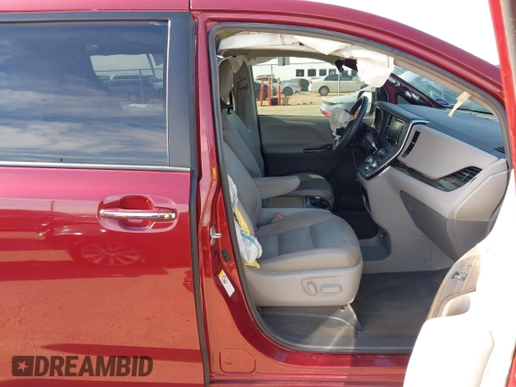 2018 Toyota Sienna XLE Auto Access Seat z VIN 5TDYZ3DC1JS909295, wystawiony jako IAAI lot #42482553 z przebiegiem 132 420 mil mil oraz . Historia ofert i sprzedaży dostępna na DreamBid. Obrazek 5.