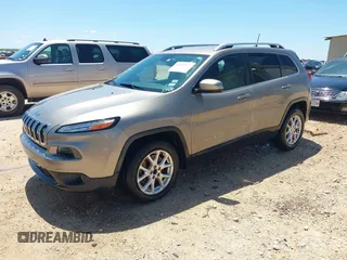 2017 Jeep Cherokee Latitude z VIN 1C4PJLCB4HW548974, wystawiony jako IAAI lot #42632527 z przebiegiem 193 255 mil mil oraz . Historia ofert i sprzedaży dostępna na DreamBid. Obrazek 19.