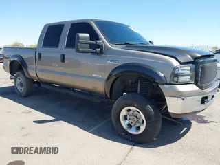 2006 Ford F-250 XL z VIN 1FTSW21P06EA12272, wystawiony jako IAAI lot #42101086 z przebiegiem 247 602 mil mil oraz . Historia ofert i sprzedaży dostępna na DreamBid. Obrazek 1.