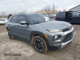 2021 Chevrolet TrailBlazer LT with VIN KL79MPSL3MB136139, listed as a IAAI auction lot 41775346 with 28,220 mi miles. Bid and sale history available at carsss.com. Image 1.