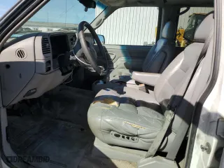 1998 Chevrolet Tahoe with VIN 1GNEK13R0WJ354076, listed as a Copart auction lot 72605944 with 211,868 mi miles and Clean Title. Bid and sale history available at carsss.com. Image 7.