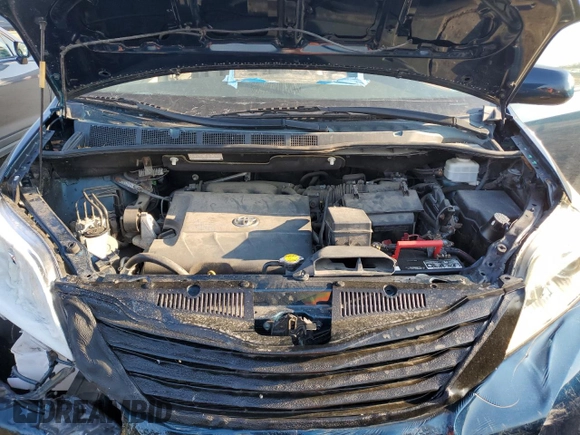 2011 Toyota Sienna XLE AAS with VIN 5TDYK3DC9BS135724, listed as a Copart auction lot 47119325 with 0 mi miles and Clean Title. Bid and sale history available at carsss.com. Image 12.