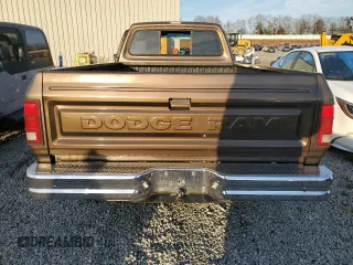 1988 Dodge D/W 100 with VIN 1B7FD04XXJS678038, listed as a Copart auction lot 84737964 with 19,276 mi miles and Salvage Title. Bid and sale history available at carsss.com. Image 6.