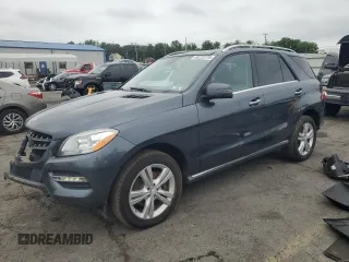 2013 Mercedes-Benz M 350 with VIN 4JGDA5HB7DA215095, listed as a Copart auction lot 60732735 with 144,222 mi miles and Salvage title. Bid and sale history available at DreamBid. Image 1.