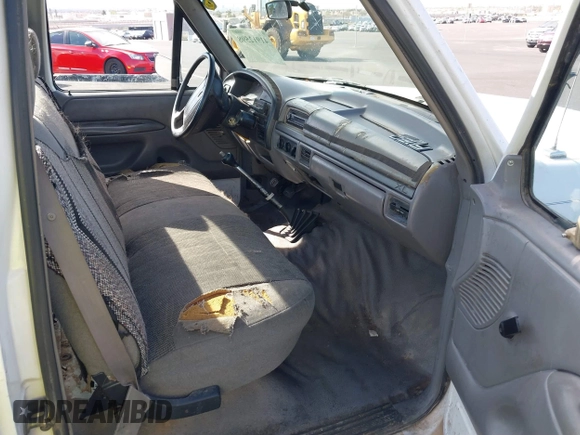 1995 Ford F-150 with VIN 1FTEF15Y0SLA56417, listed as a IAAI auction lot 41912598 with 205,158 mi miles. Bid and sale history available at carsss.com. Image 5.