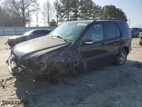 2002 Mercedes-Benz M-Class with VIN 4JGAB54E12A337920, listed as a Copart auction lot 44419495 with 278,061 mi miles and Salvage Title. Bid and sale history available at carsss.com. Image 1.