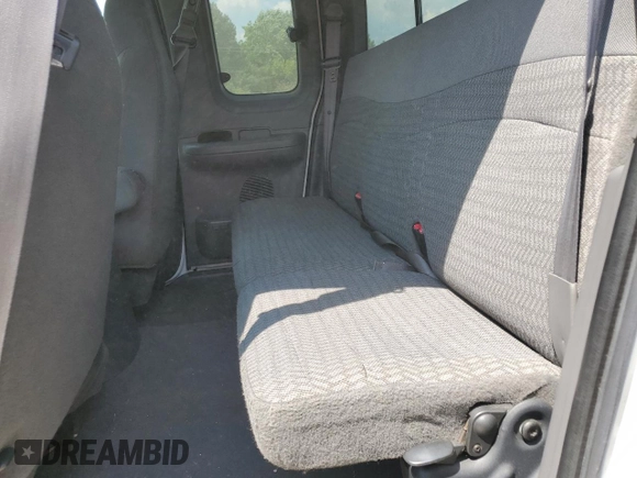 2000 Ford F-150 XL z VIN 1FTRX18L0YNA65615, wystawiony jako Copart lot #58508375 z przebiegiem Nie podano mil oraz Szkoda całkowita • Salvage title. Historia ofert i sprzedaży dostępna na DreamBid. Obrazek 10.