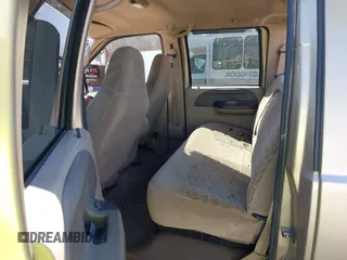 2000 Ford Super Duty F-250 XL with VIN 1FTNW21F3YEA72800, listed as a IAAI auction lot 41348642 with 533,369 mi miles. Bid and sale history available at carsss.com. Image 8.
