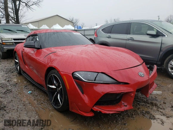 2021 Toyota Supra 3.0 z VIN WZ1DB0C02MW044450, wystawiony jako Copart lot #73321152 z przebiegiem Nie podano mil oraz . Historia ofert i sprzedaży dostępna na DreamBid. Obrazek 4.