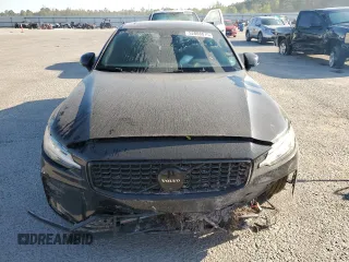 2024 Volvo S60 Plus Black Edition z VIN 7JRL12FH3RG319885, wystawiony jako Copart lot #52808015 z przebiegiem 12 668 mil mil oraz Szkoda całkowita • Salvage title. Historia ofert i sprzedaży dostępna na DreamBid. Obrazek 5.