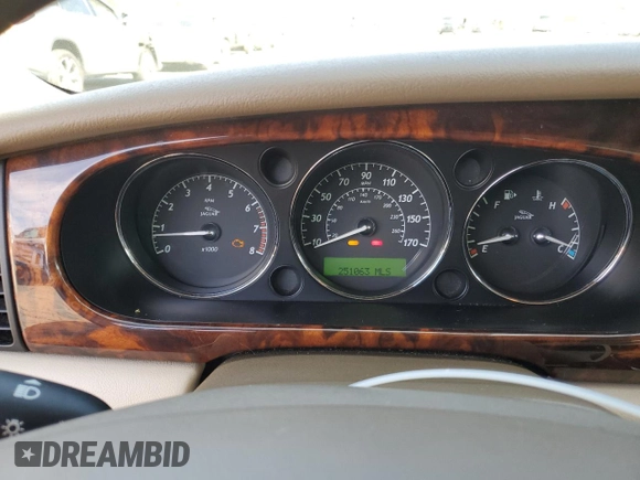 2004 Jaguar XJ with VIN SAJWA71C34SG20008, listed as a Copart auction lot 45920735 with 251,063 mi miles and Clean Title. Bid and sale history available at carsss.com. Image 9.