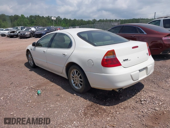 2002 Chrysler 300M M z VIN 2C3AE66G92H132139, wystawiony jako IAAI lot #42059478 z przebiegiem 104 556 mil mil oraz . Historia ofert i sprzedaży dostępna na DreamBid. Obrazek 3.