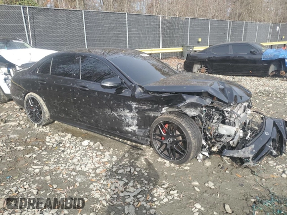 2019 Mercedes-Benz E 63 S AMG with VIN WDDZF8KBXKA552790, listed as a Copart auction lot 82524134 with 73,830 mi miles and Salvage Title. Bid and sale history available at DreamBid. Image 4.