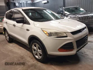 2014 Ford Escape S with VIN 1FMCU0F73EUB52663, listed as a IAAI auction lot 42092515 with 197,777 mi miles. Bid and sale history available at carsss.com. Image 1.