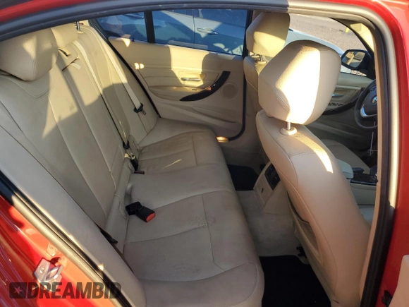 2014 BMW 3 Series 328i z VIN WBA3A5C55EJ463975, wystawiony jako Copart lot #61214915 z przebiegiem 118 677 mil mil oraz Szkoda całkowita • Salvage title. Historia ofert i sprzedaży dostępna na DreamBid. Obrazek 10.