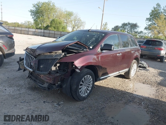 2011 Lincoln MKX z VIN 2LMDJ6JK4BBJ00864, wystawiony jako IAAI lot #42119159 z przebiegiem 145 114 mil mil oraz . Historia ofert i sprzedaży dostępna na DreamBid. Obrazek 18.