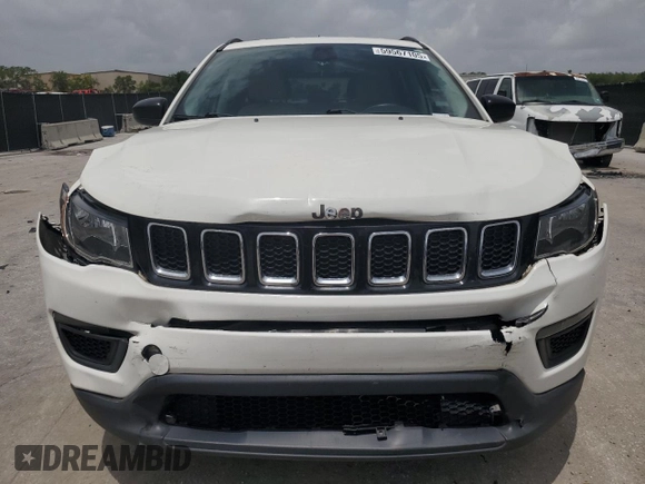 2018 Jeep Compass Sport with VIN 3C4NJCAB1JT461958, listed as a Copart auction lot 59567105 with 181,632 mi miles and Salvage title. Bid and sale history available at DreamBid. Image 5.