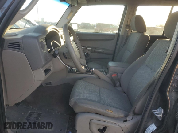 2010 Jeep Commander Sport с VIN 1J4RH4GK9AC108108, выставлен на аукционе Copart как лот 87322074 с пробегом 196 938 миль миль и Списание • Salvage title. История ставок и продаж доступна на DreamBid. Изображение 7.